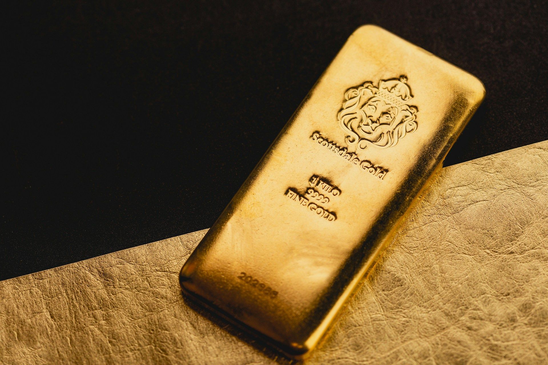 gold-backed-tokens-underperform-while-wall-street-calls-for-dip-buying-in-precious-metal