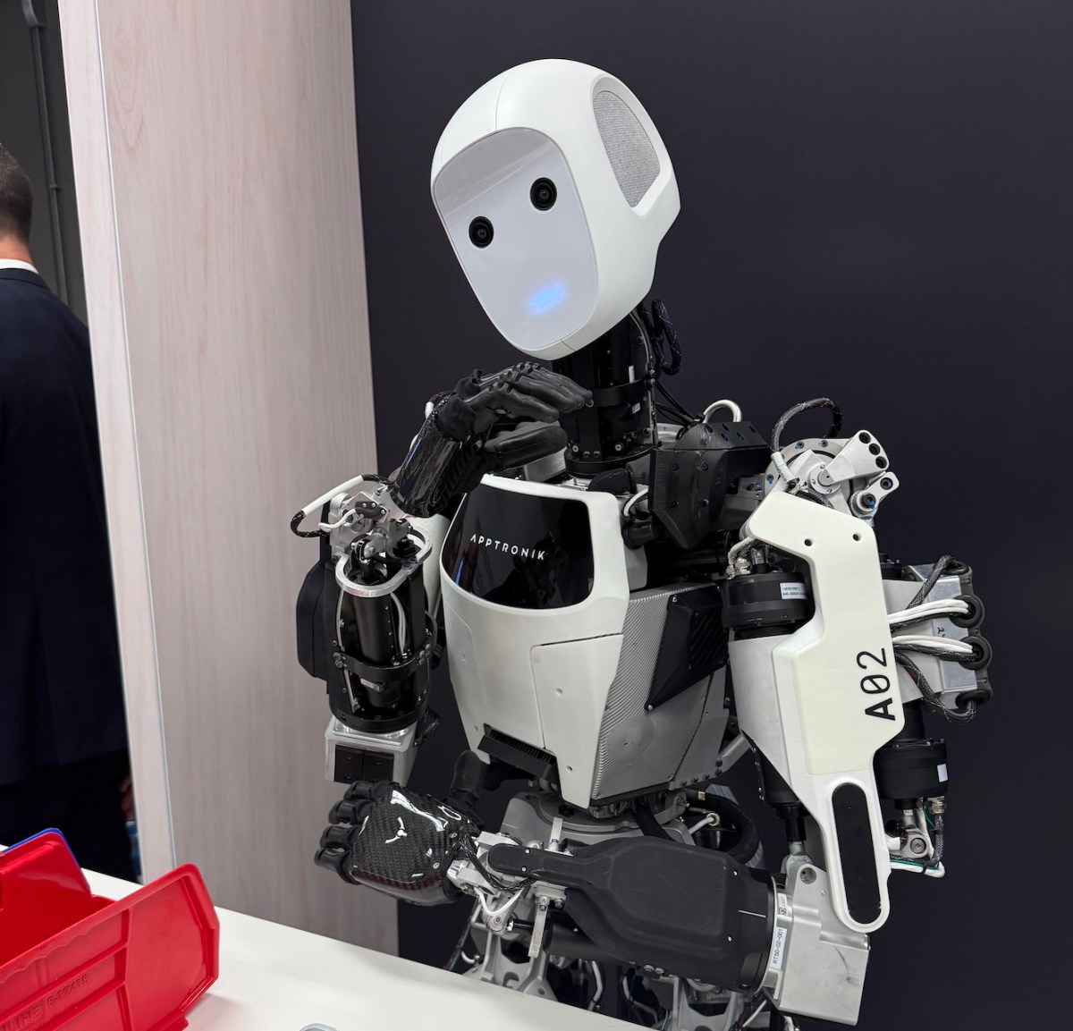 apptronik’s-humanoid-robots-take-the-first-steps-toward-building-themselves