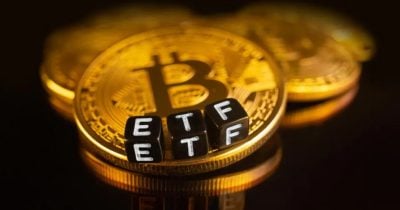 bitcoin-etfs-suffer-record-$935-million-net-outflows-as-investors-turn-risk-averse