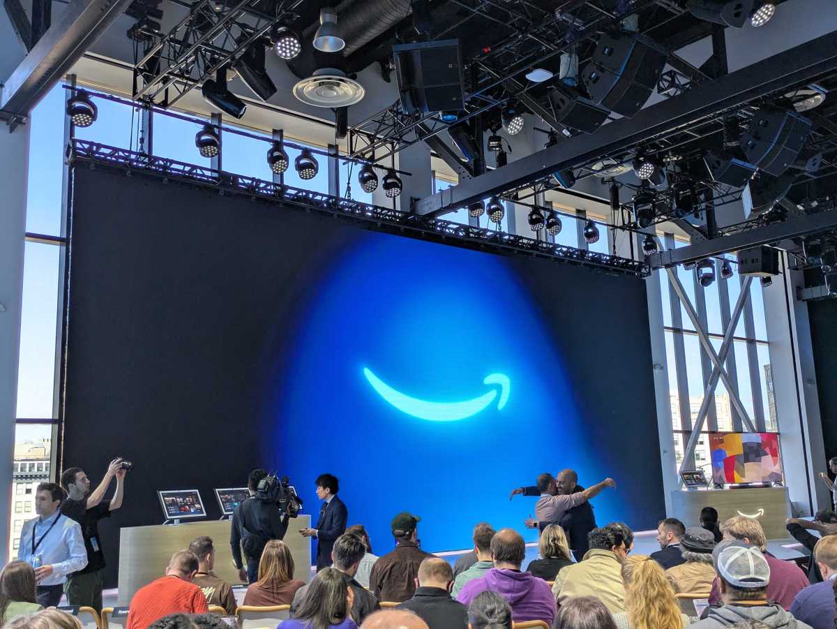 amazon-unveils-a-new-and-improved-alexa,-alexa+