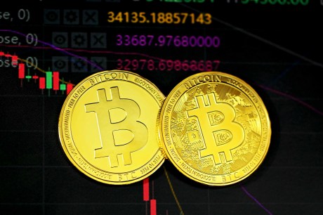 bitcoin-needs-weekly-close-above-this-level-to-confirm-market-bottom,-analyst-says