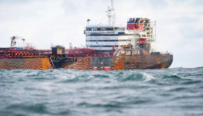 a-tanker-collision-threatens-one-of-the-uk’s-most-important-coastlines