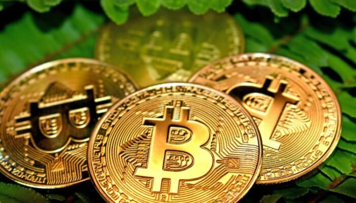 bitcoin-price-set-for-reversal-to-$130,000-after-forming-major-cup-and-handle-support