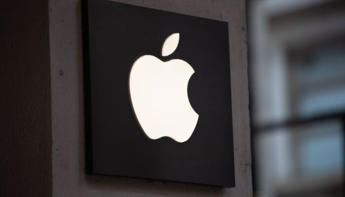 apple-faces-lawsuit-over-apple-intelligence-delays