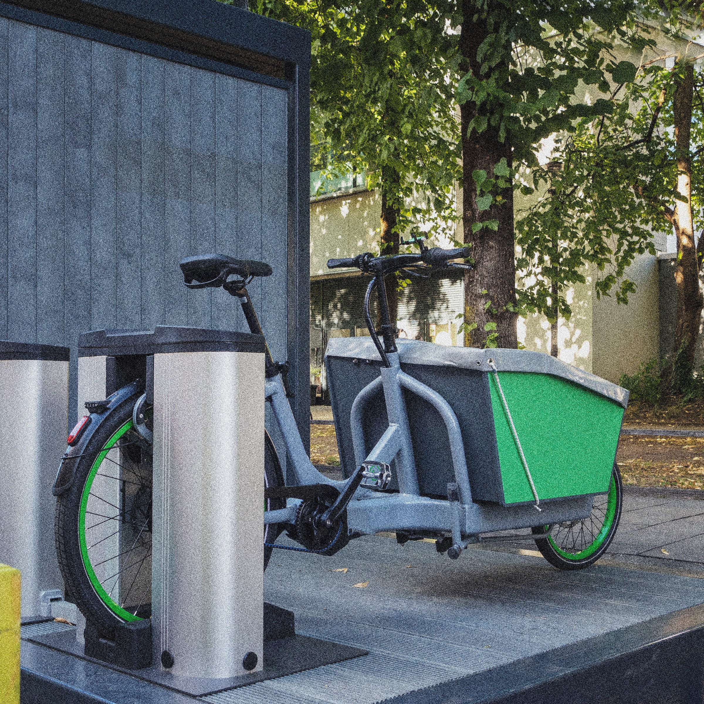 want-to-go-car-free?-test-the-waters-by-renting-a-cargo-bike