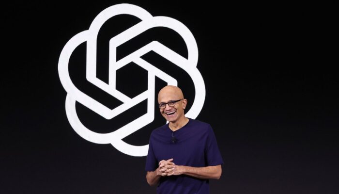 microsoft-reportedly-ramps-up-ai-efforts-to-compete-with-openai