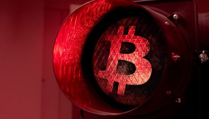 bitcoin-dominance-at-risk-of-crash-to-40%,-why-this-is-good-for-ethereum,-xrp,-and-altcoins