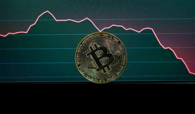 bitcoin-battles-key-resistance-level-–-is-a-breakdown-imminent?