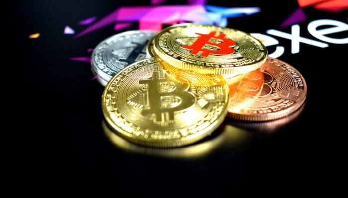 bitcoin-price-flashes-golden-cross-that-only-happens-once-every-cycle,-what-to-expect
