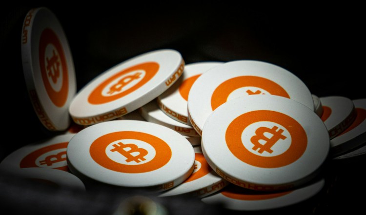 bitcoin-demand-momentum-yet-to-recover-from-deep-negative-zone,-analyst-says