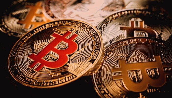 bitcoin-raging-bull-indicator-turns-back-on,-but-this-level-holds-the-key