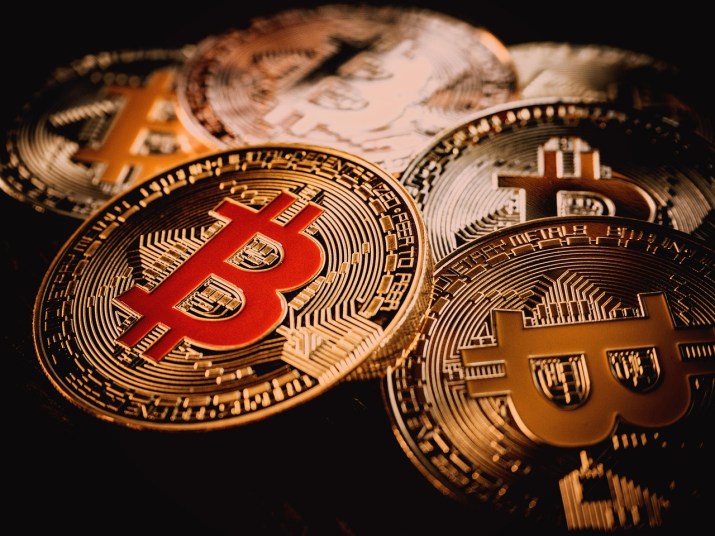 bitcoin-raging-bull-indicator-turns-back-on,-but-this-level-holds-the-key