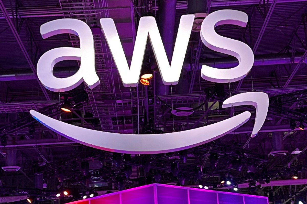 amazon-updates-q-business-to-let-companies-build-public-facing-chatbots