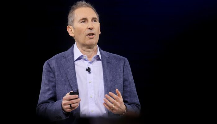 amazon-ceo-says-100,000-users-now-have-alexa+