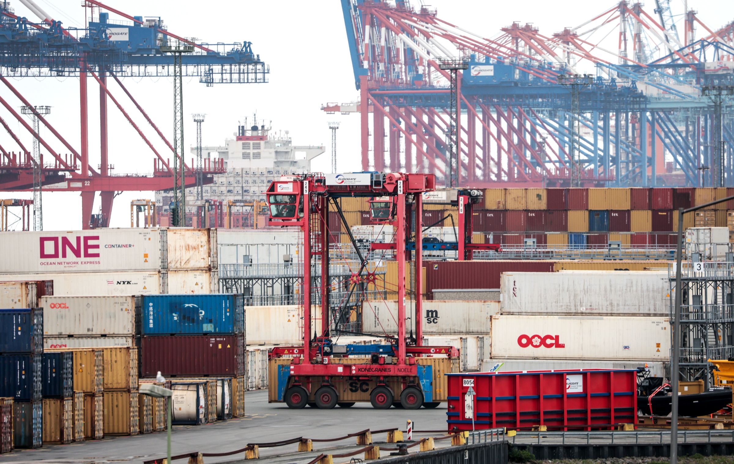 the-slowdown-at-ports-is-a-warning-of-rough-economic-seas-ahead