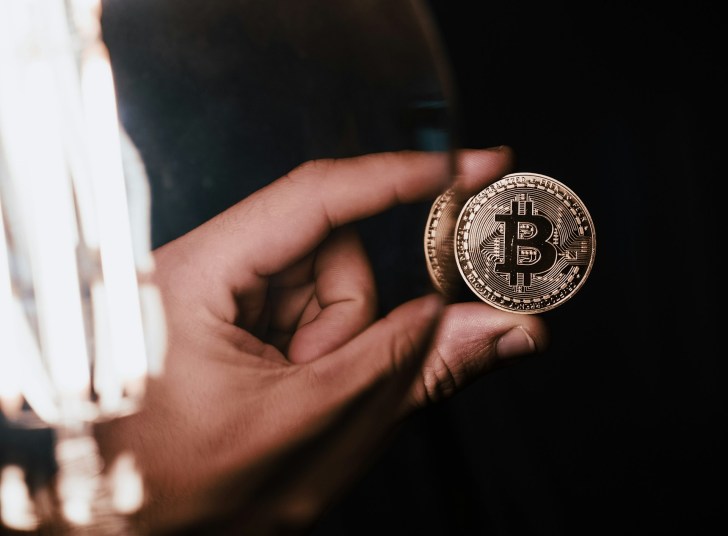 bitcoin-flashing-pre-rally-signals-seen-before-major-2024-breakouts,-analyst-says