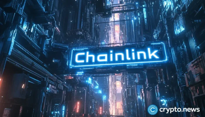 chainlink-price-slowly-forms-a-bullish-pattern-as-whale-holdings-rise