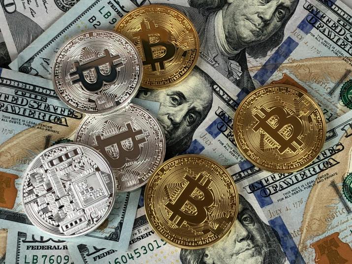 bitcoin-at-critical-juncture-–-price-levels-to-watch:-analyst