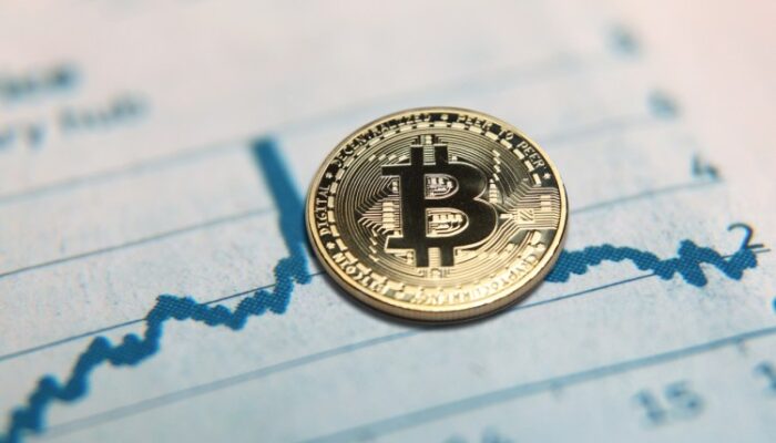 analyst-says-bitcoin’s-most-crucial-support-level-is-at-$91,200-—-what’s-next?