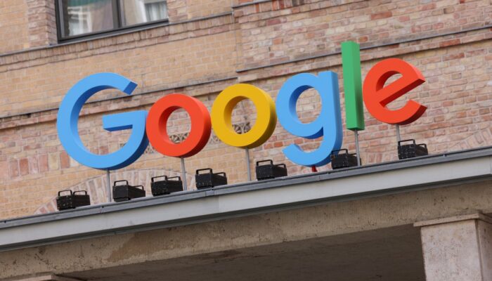 google’s-new ‘simplify’-feature-for-ios-uses-ai-to-make-dense-text-easier-to-understand 