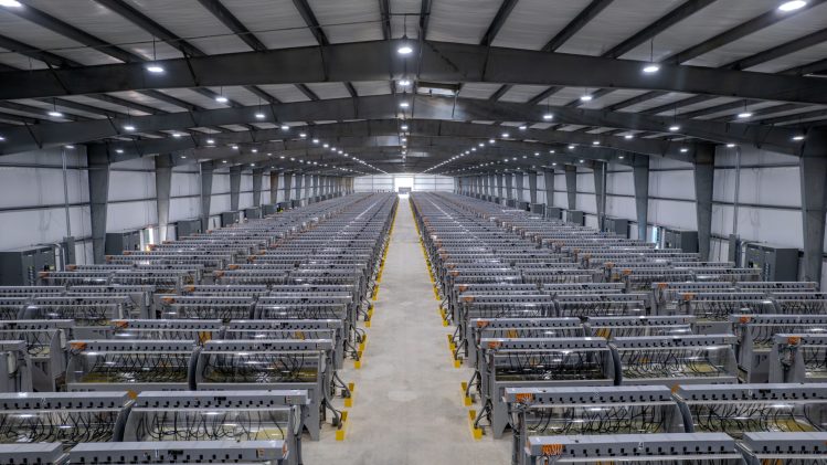 bitcoin-mining-giant-abandons-full-hold-strategy,-unloads-$40m-in-crypto