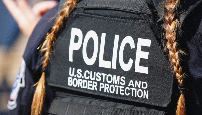 customs-and-border-protection-confirms-its-use-of-hacked-signal-clone-telemessage