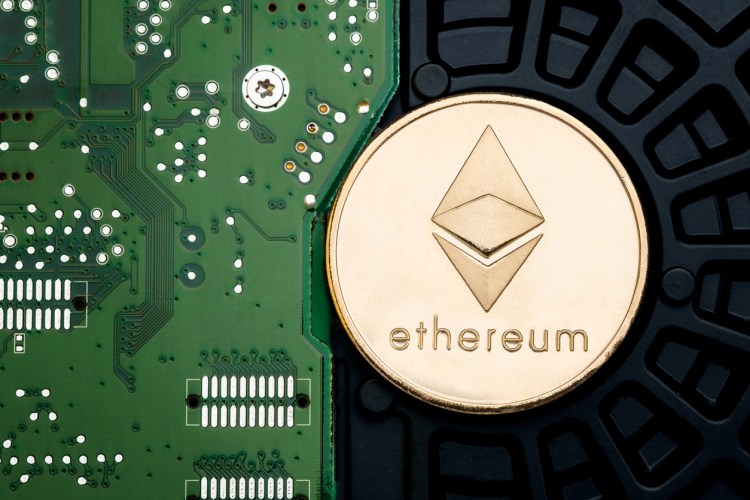 ethereum-surges-past-$2,600:-popular-trader-says-eth-is-leaping-ahead-of-bitcoin