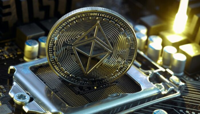 ethereum-gains-momentum-amid-flat-funding-rates-–-is-this-a-healthy-uptrend?