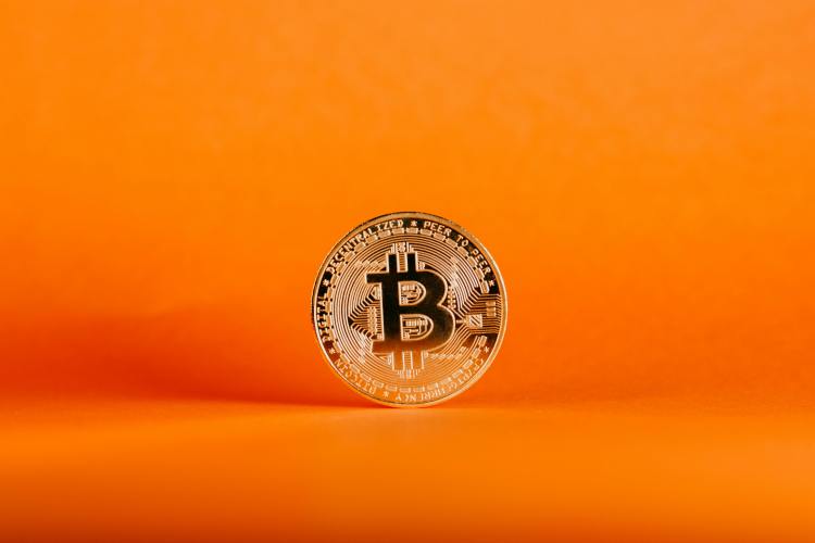 bitcoin’s-$104,000-peak-sparks-high-stakes-short-positions-–-details