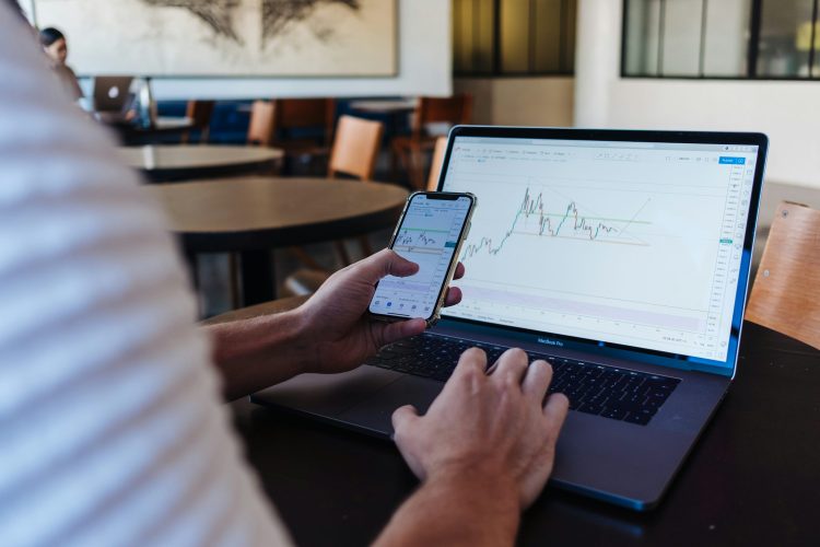 $7-in-sight:-analyst-turns-bullish-on-xrp’s-price-trajectory