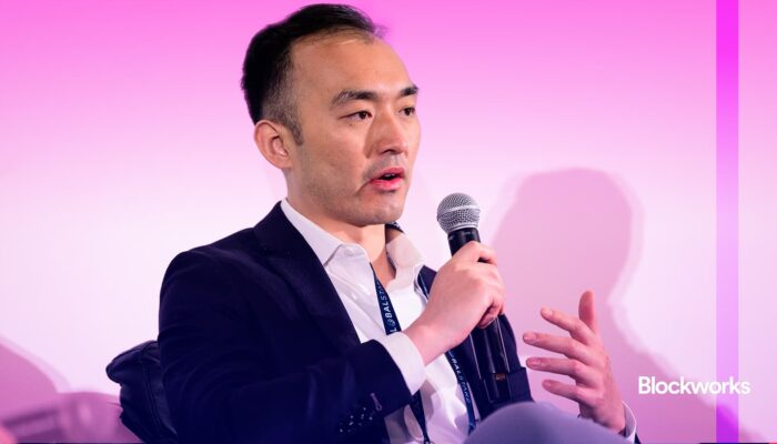crypto-liquid-funds-are-turning-to-fundamentals-to-navigate-a-sea-of-altcoins