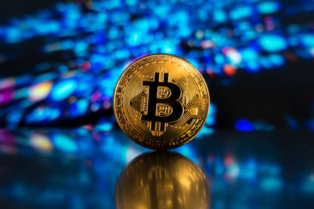 analyst-predicts-bitcoin-price-surge-to-$120,000-and-then-a-50%-crash-to-$60,000,-here’s-when