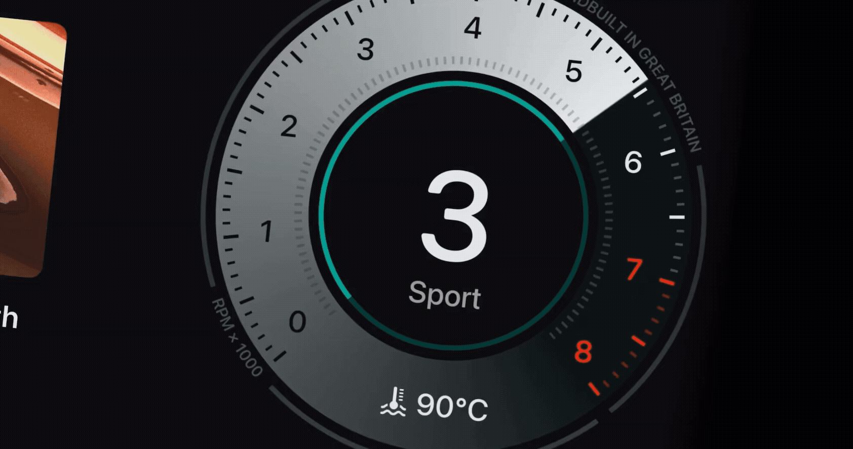 apple-carplay-2-finally-lands-as-‘carplay-ultra’—but-aston-martin-gets-it-first