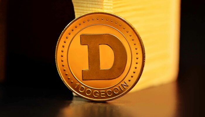 dogecoin-price-tops-tend-to-follow-surges-in-retail-futures-activity,-analysis-shows