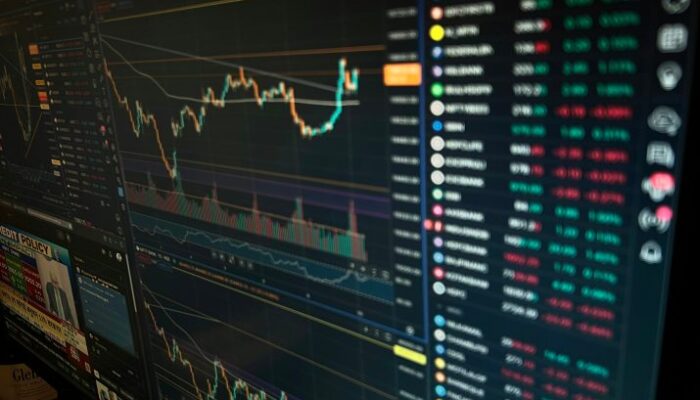 trump-token-mania:-over-6,000%-pump-or-classic-solana-trap?