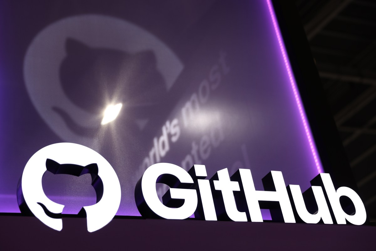 github,-microsoft-embrace-anthropic’s-spec-for-connecting-ai-models-to-data-sources