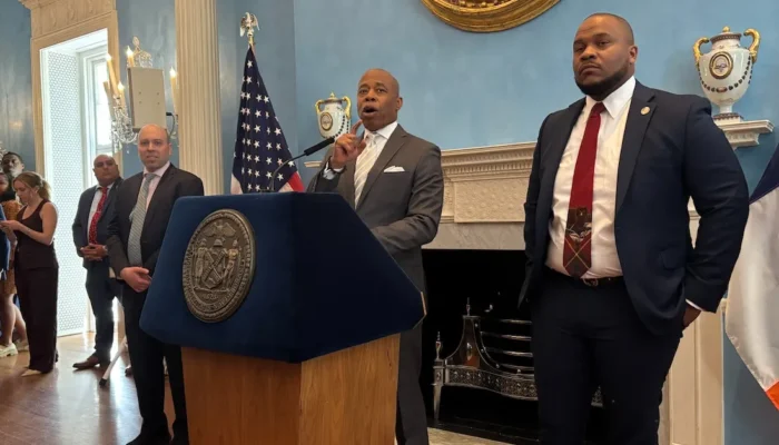attendees-at-first-new-york-city-crypto-summit-implore-mayor-adams-to-end-the-bitlicense