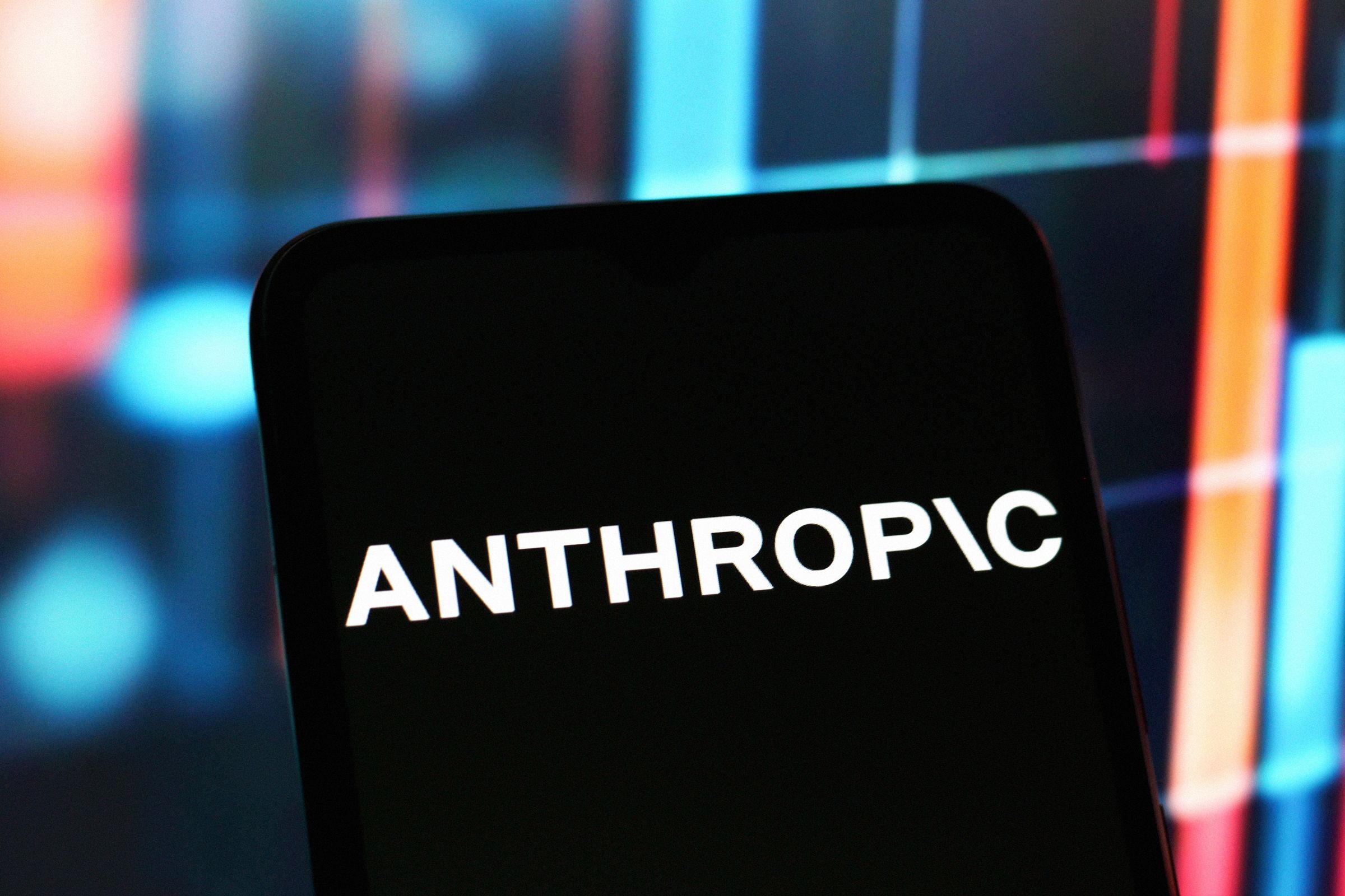 why-anthropic’s-new-ai-model-sometimes-tries-to-‘snitch’