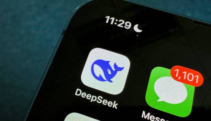 deepseek’s-updated-r1-ai-model-is-more-censored,-test-finds