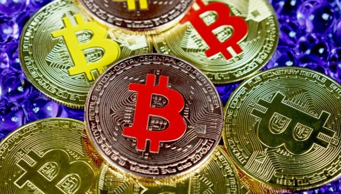 $400k-bitcoin?-analyst-says-it’s-not-a-dream—it’s-‘coded’