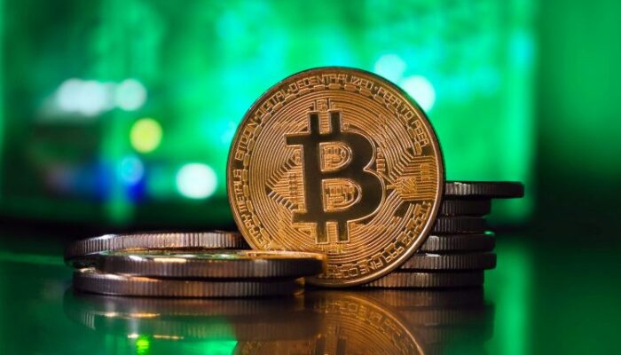 halfway-to-clean:-bitcoin-hits-50%-renewable-mark,-ripple-chairman-reacts