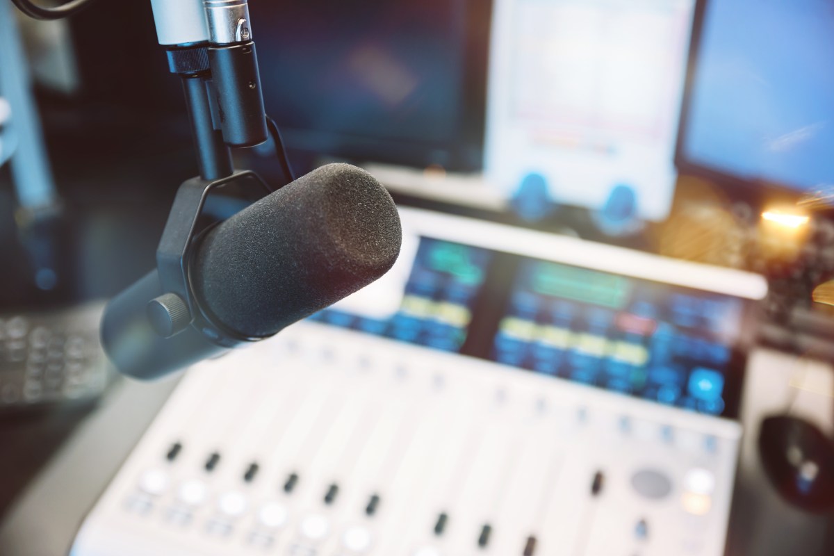 major-record-labels-are-reportedly-in-licensing-talks-with-ai-firms-udio-and-suno