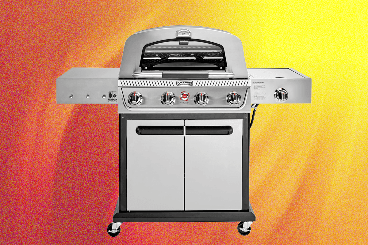 behold,-a-four-burner-grill-that’s-also-a-griddle-and-a-pretty-good-pizza-oven