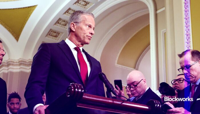 trump-pressures-senate-to-pass-budget,-crypto-bills