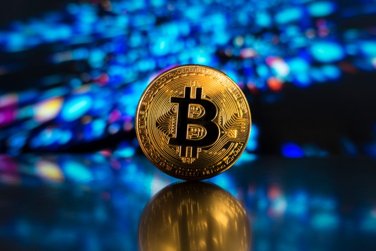 crypto-analyst-says-this-bitcoin-top-signal-hasn’t-gone-off-yet-—-what-to-know