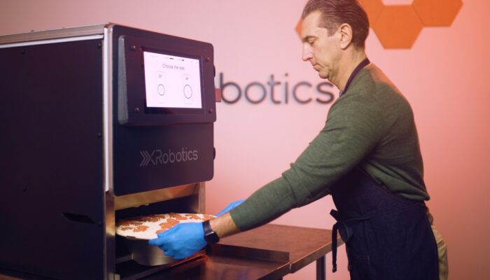 xrobotics’-countertop-robots-are-cooking-up-25,000-pizzas-a-month