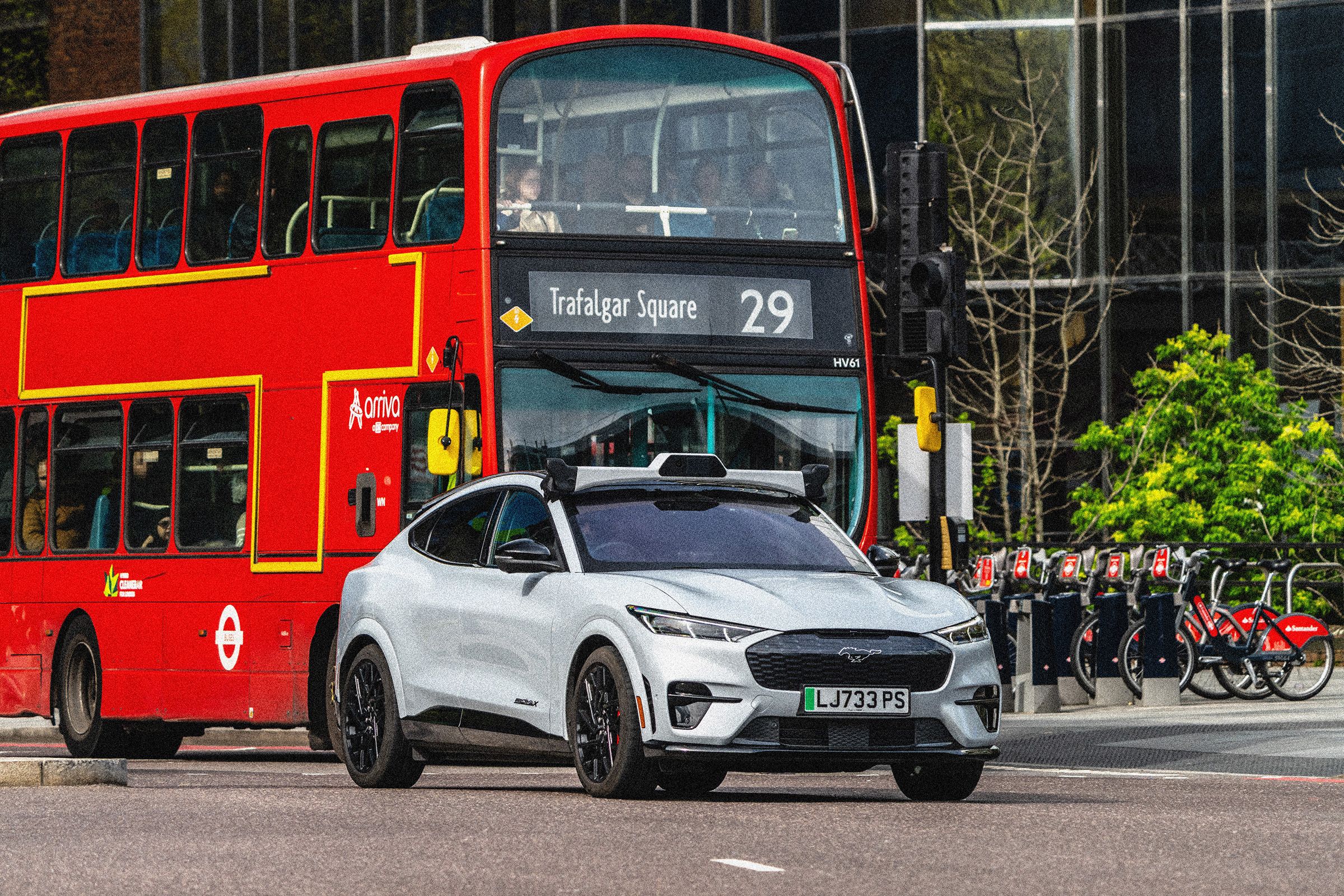the-uk-accelerates-its-self-driving-car-ambitions