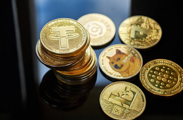 positioning-for-altcoin-season:-analyst-reveals-when-to-buy-as-bitcoin-dominance-rises