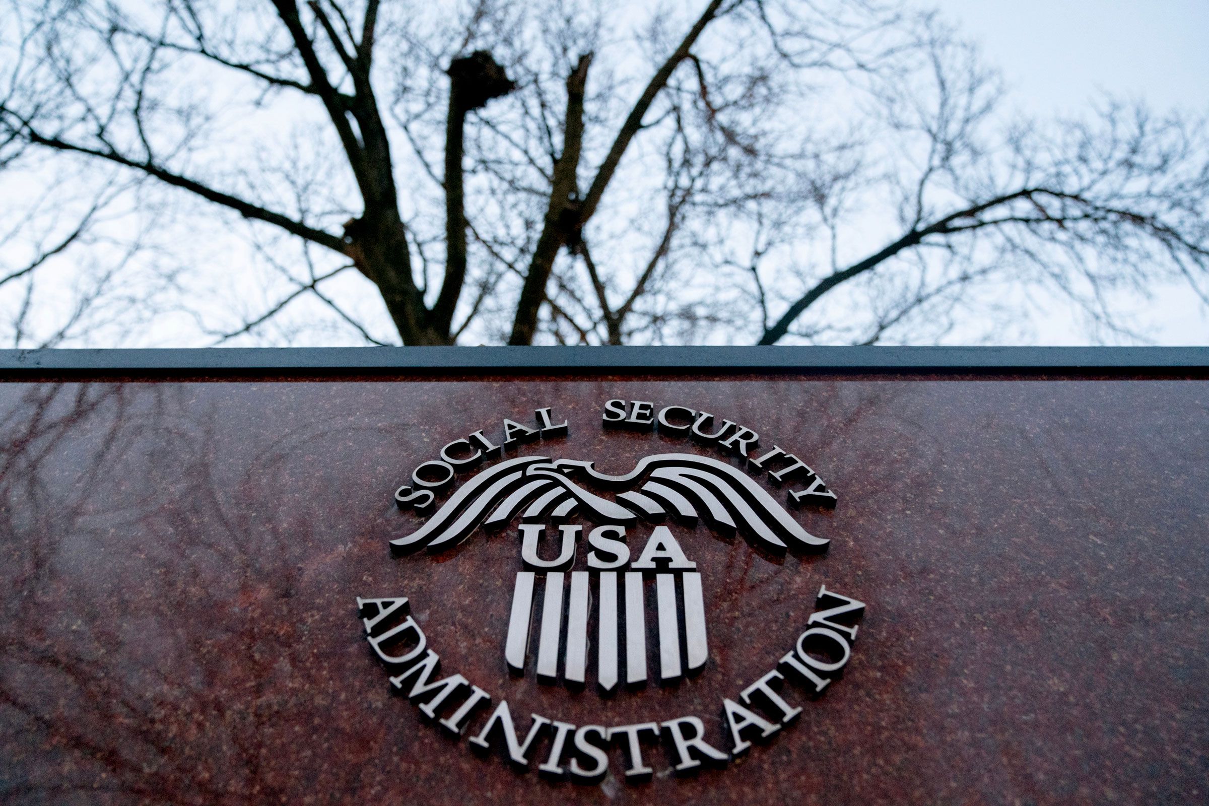 senators-warn-doge’s-social-security-administration-work-could-break-benefits