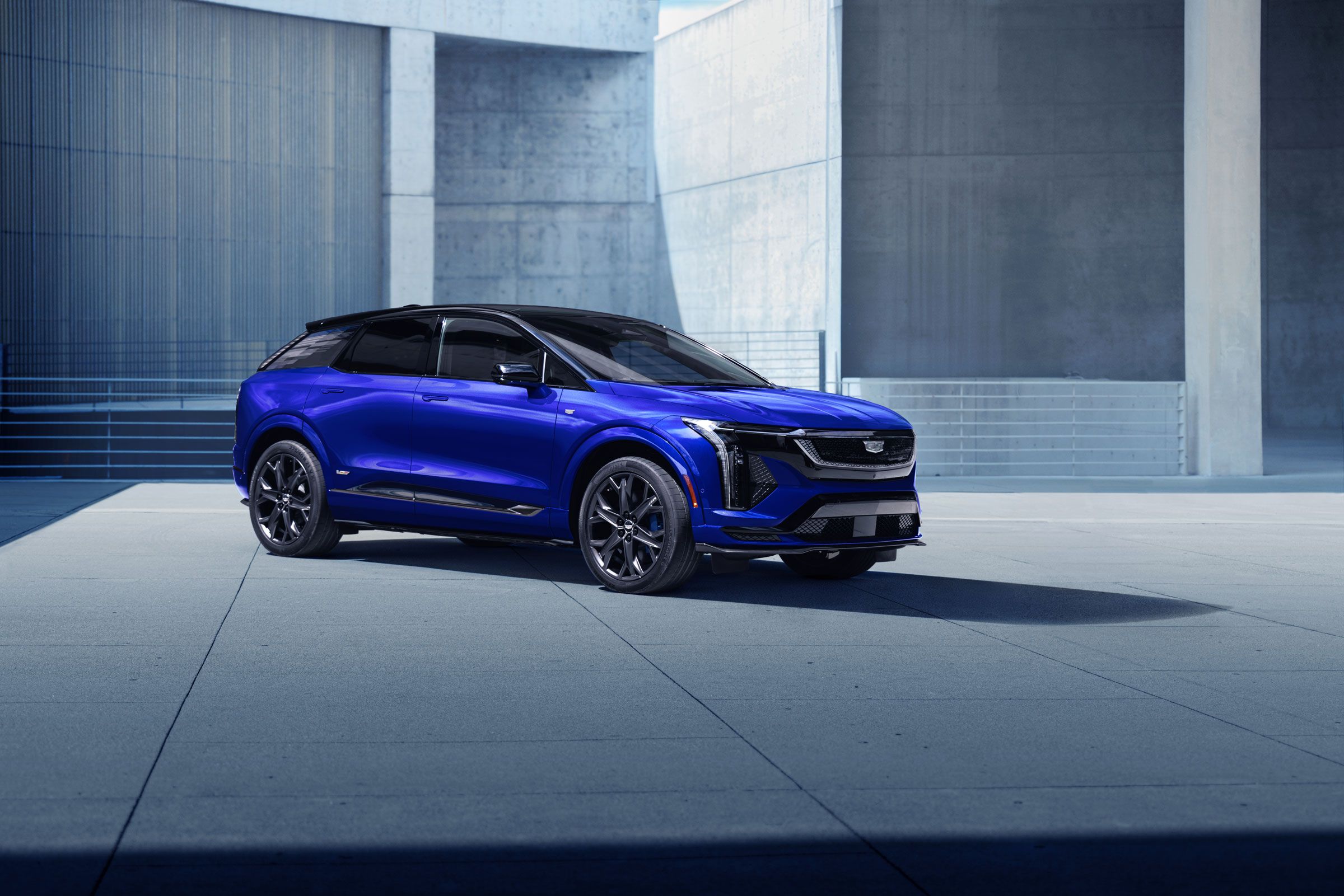 the-cadillac-optiq-shines—but-its-upcharges-don’t